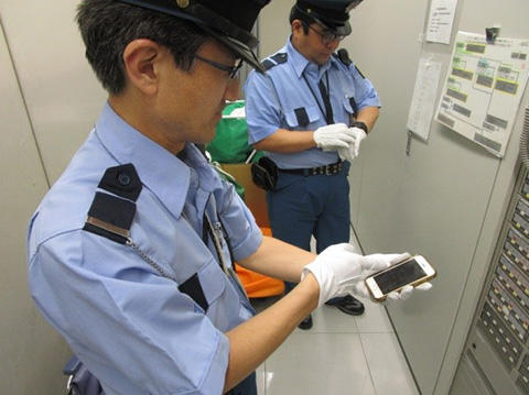 Jアラートに備えた訓練の模様の写真