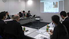 「大手町二丁目地区第一種市街地再開発事業」のバリアフリー化に関する打ち合わせ模様