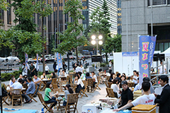 大手町ファーストスクエア　夏まつりの納涼テラスの写真